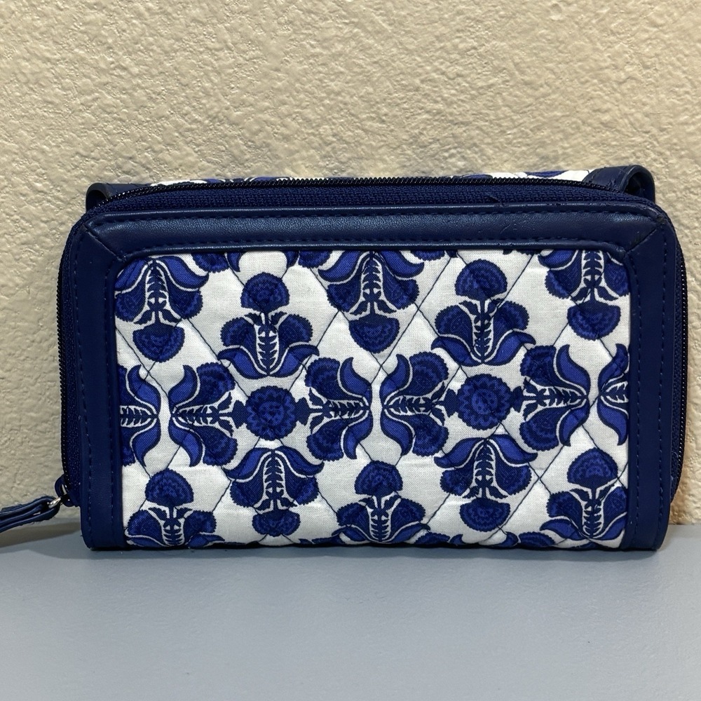 Vera Bradley Cobalt Tiles Ultimate‎ Wristlet Wallet Trifold ID Card Storage Blue - Picture 3 of 16